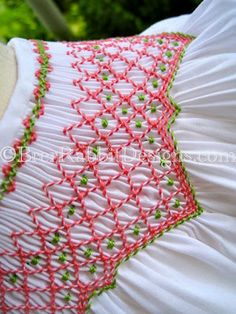 SMOCKING 004